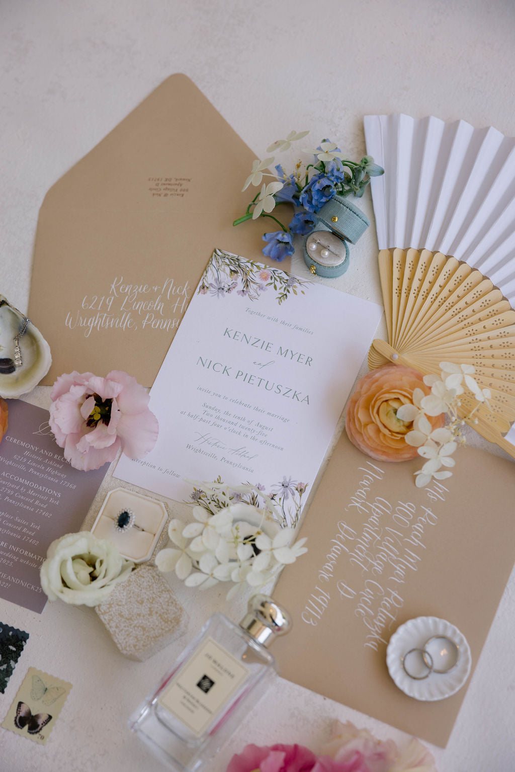 Why Semi-Custom Invitations Are the Perfect Balance of Budget and Beauty