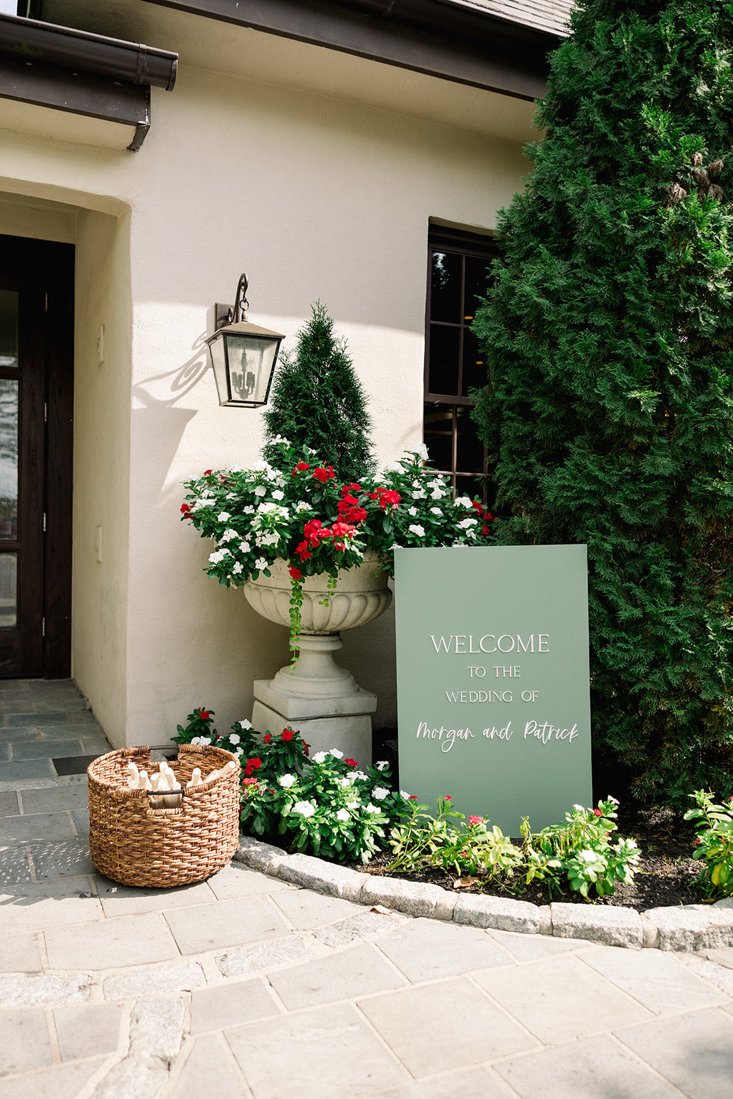 Refreshing Green Accents: Inspiration for an Elegant, Nature-Inspired Wedding