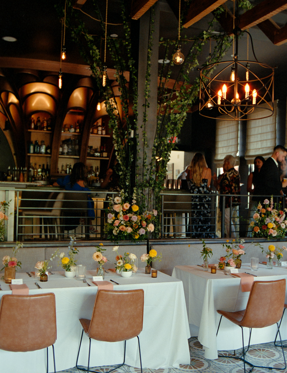 What Makes a Wildflower Theme Wedding Perfect for 2025?