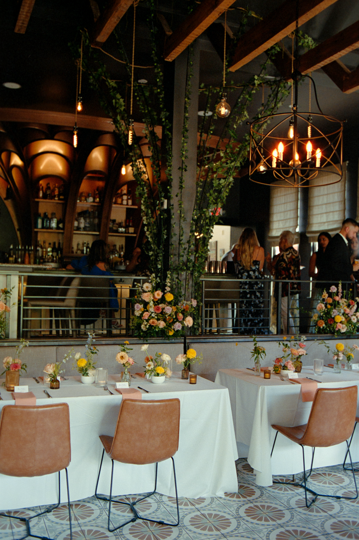 What Makes a Wildflower Theme Wedding Perfect for 2025?