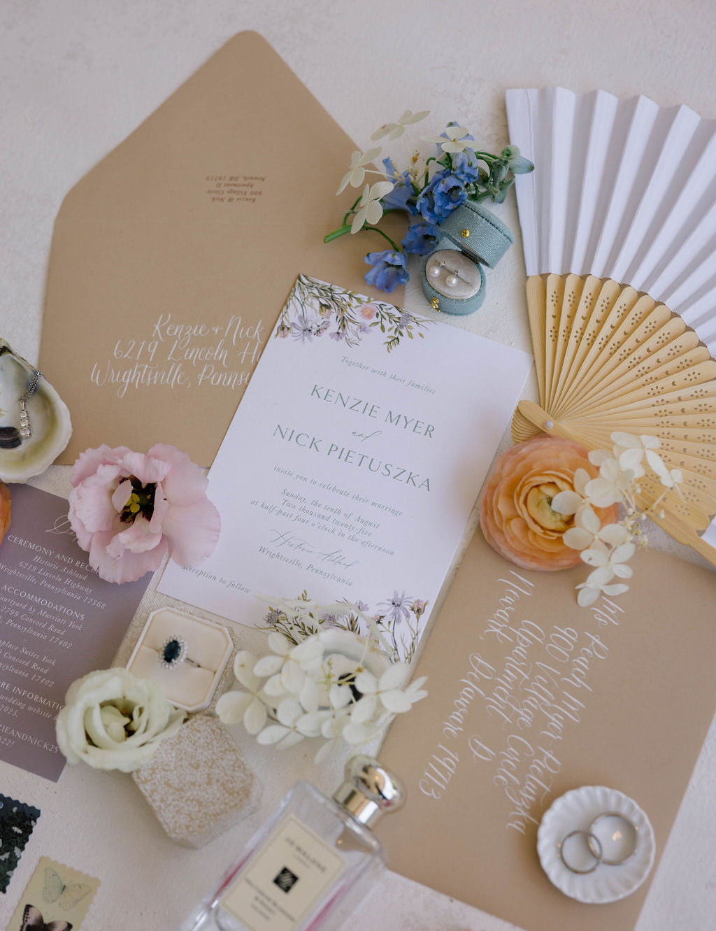 Why Semi-Custom Invitations Are the Perfect Balance of Budget and Beauty